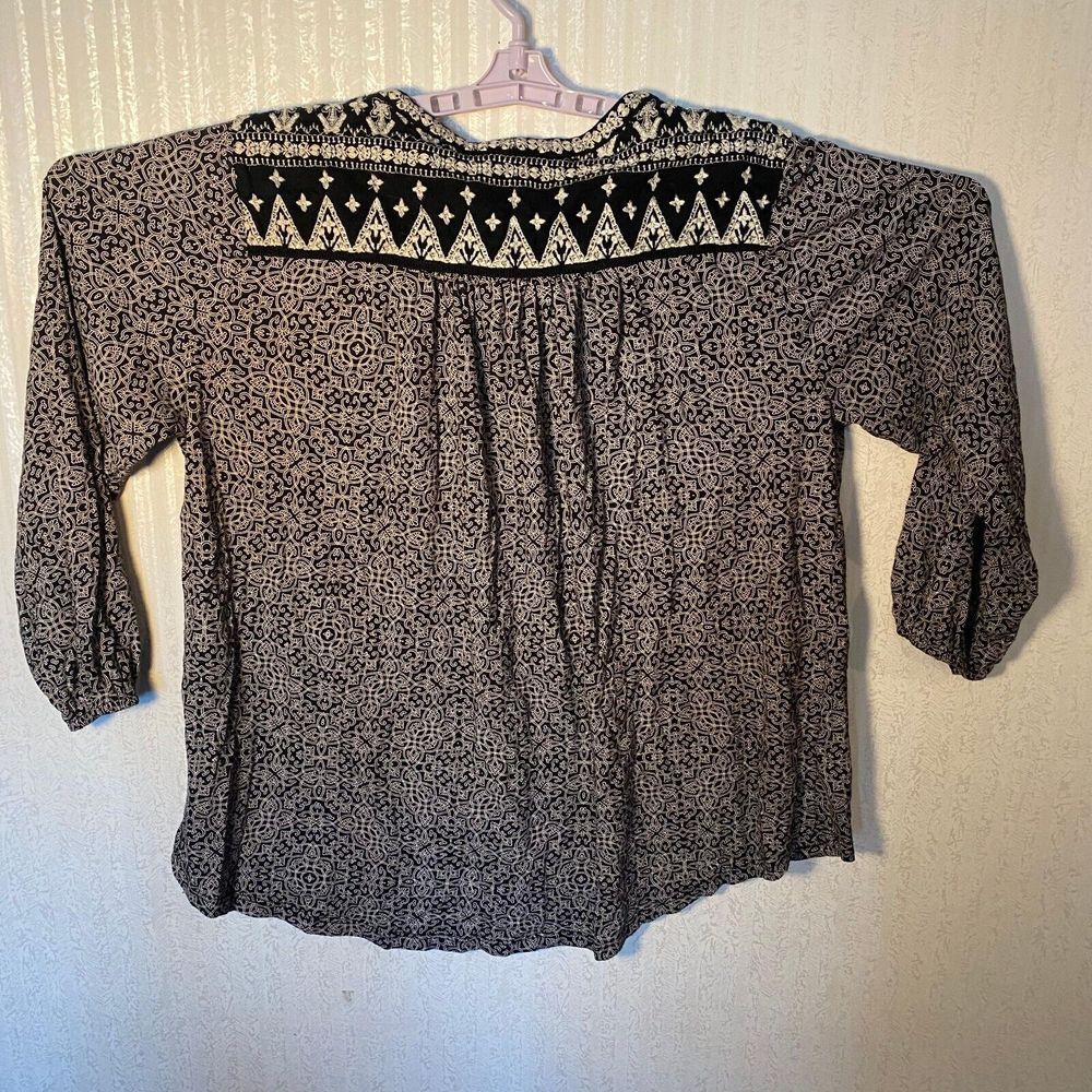 Lucky Brand Shirt Women's Size 1X Black White Boho Print 3/4 Sleeve V Neck - Picture 4 of 16